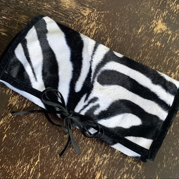 Zebra print jewelry roll - Picture 1 of 5